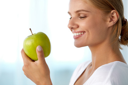 Dentist Recommended Good-for-Your-Teeth Foods for in Between Dental Visits